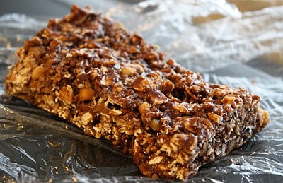 oatmeal-chocolate-banana-protein-bar